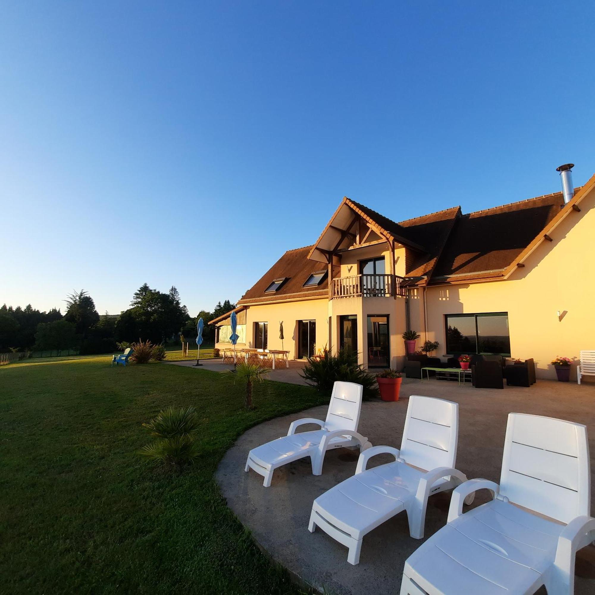 Magnifique Villa Avec Piscine Interieure Saint-Pois Zewnętrze zdjęcie